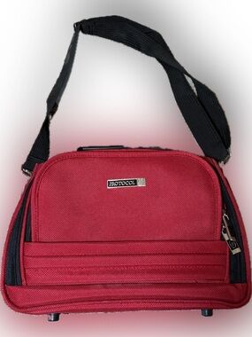 E156 Protocol Travel Shoulder Bag